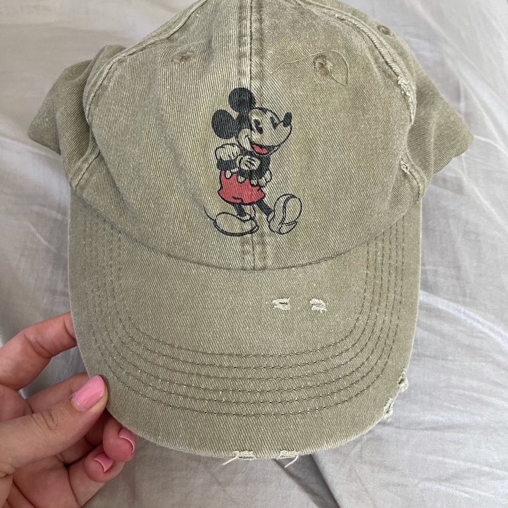 New with tags Mickey Mouse hat